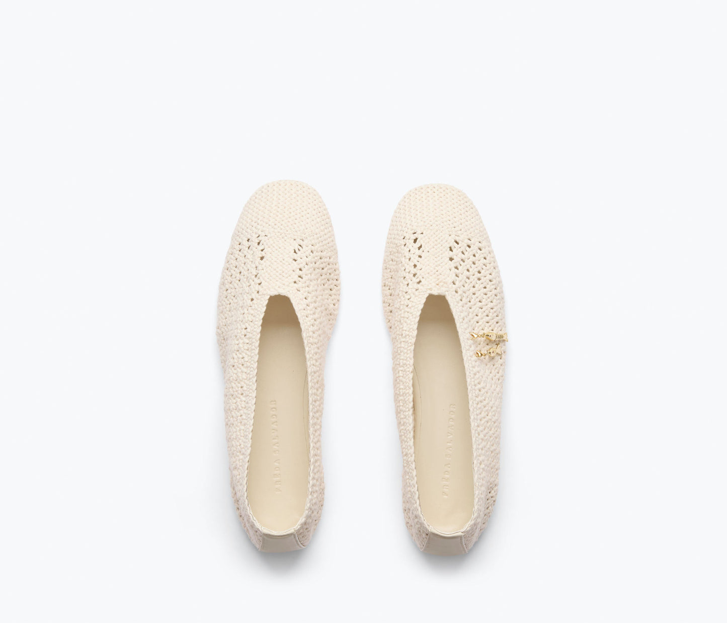 FREDA SALVADOR DAISY CROCHET FLAT