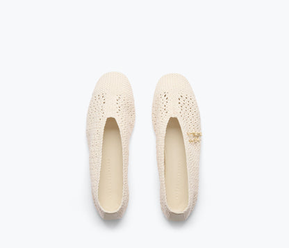 FREDA SALVADOR DAISY CROCHET FLAT