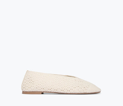 FREDA SALVADOR DAISY CROCHET FLAT