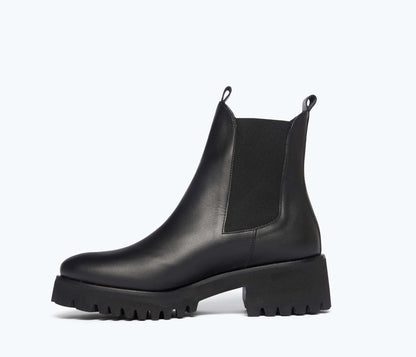 FREDA SALVADOR BROOKE RAIN RESISTANT BOOT