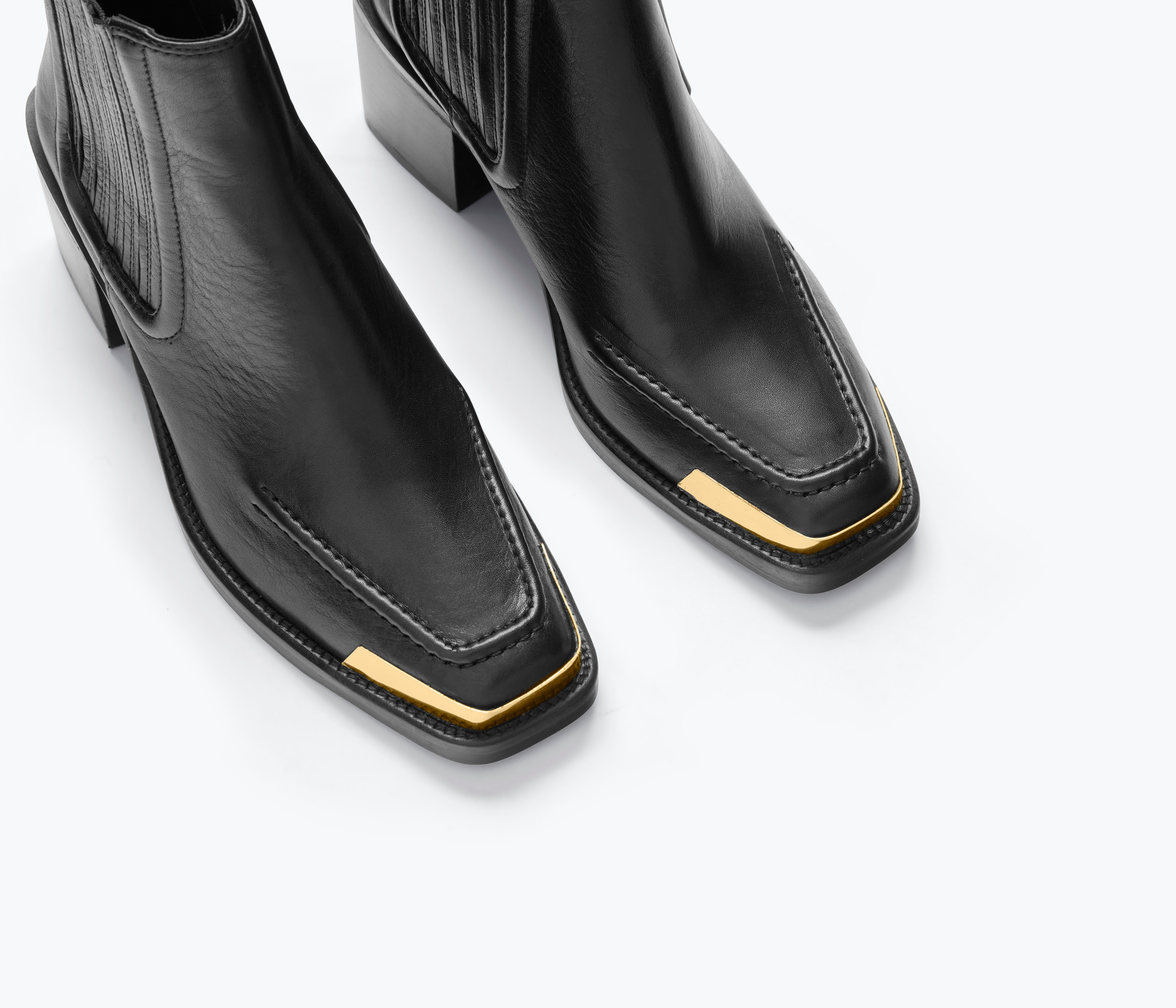 FREDA SALVADOR AMELIE SQUARE TOE ANKLE BOOT