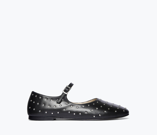 FREDA SALVADOR AUBREY MARY JANE FLAT